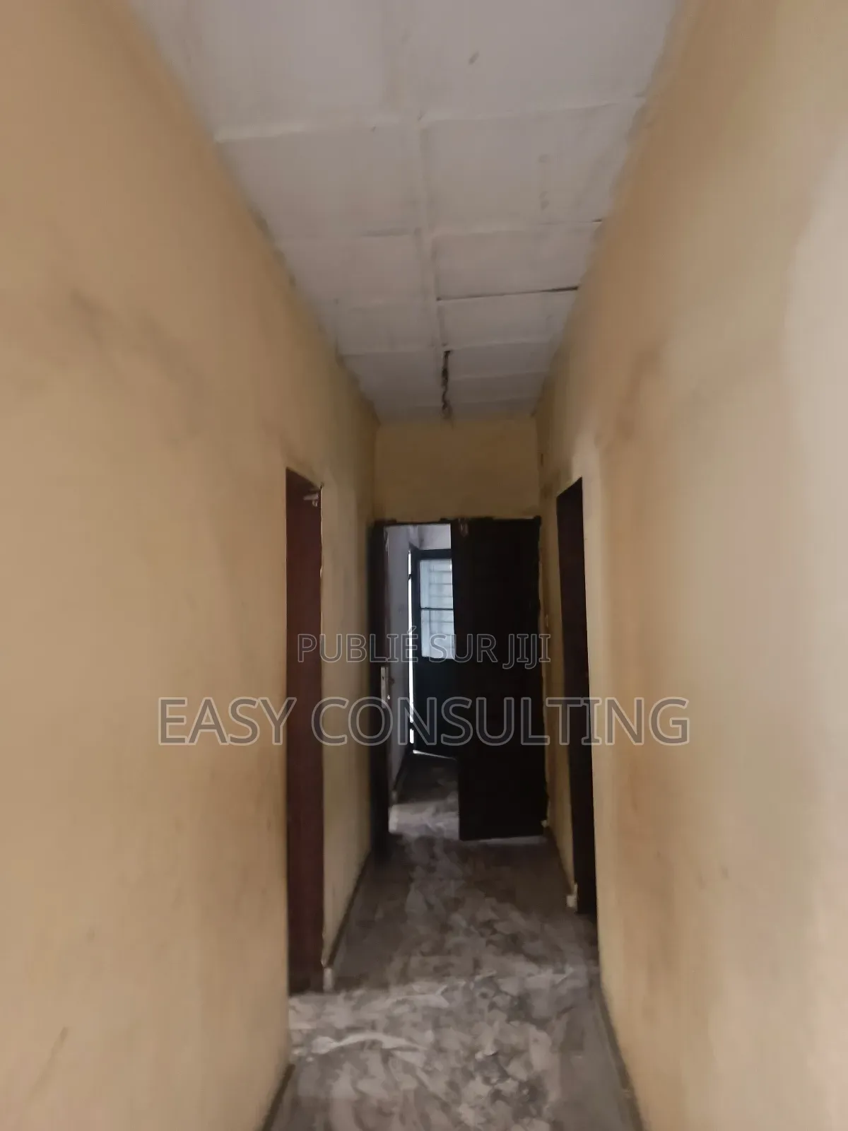 3chbre Villa dans Camp Pm, Nsele à Vendre