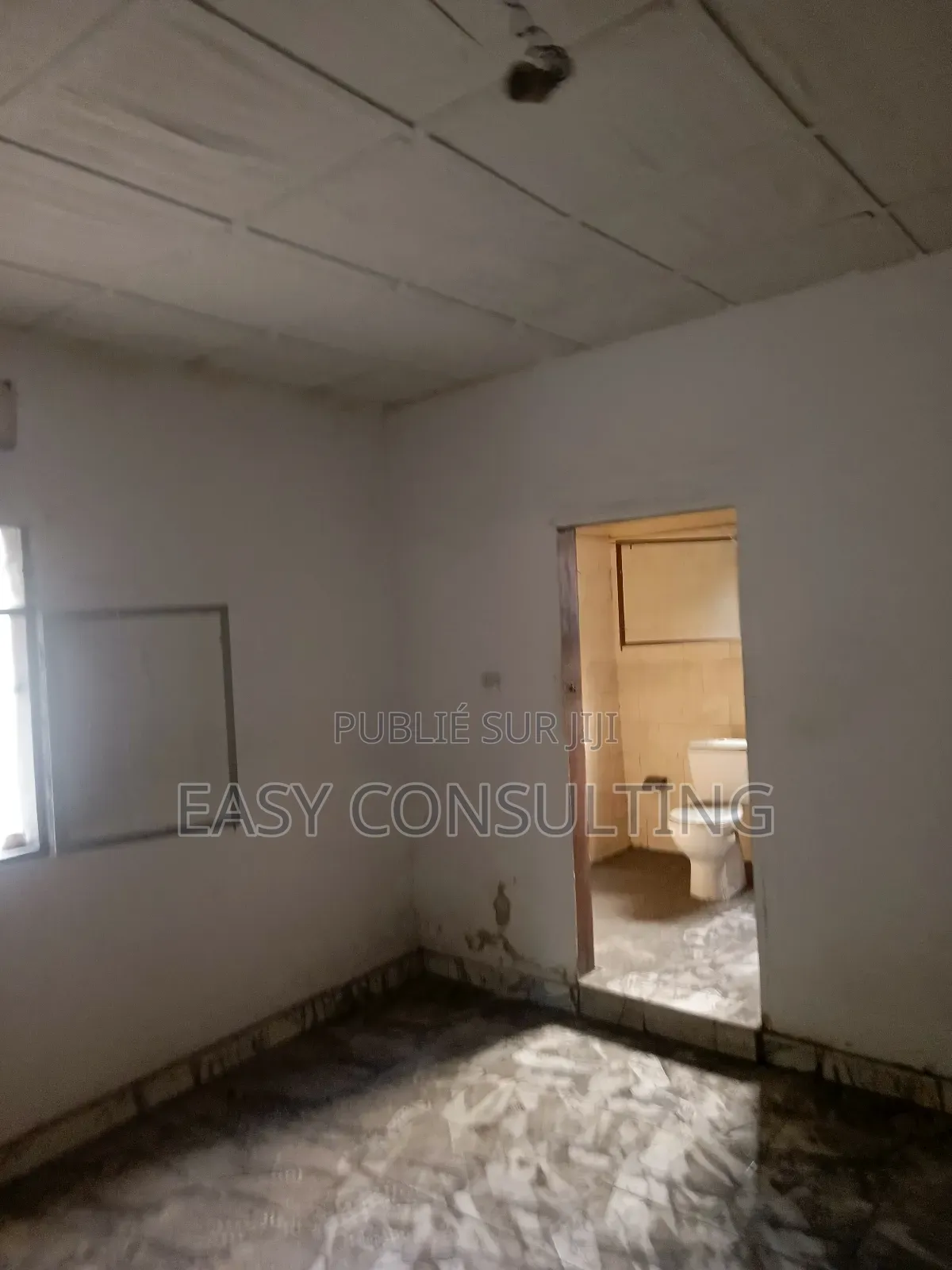 3chbre Villa dans Camp Pm, Nsele à Vendre