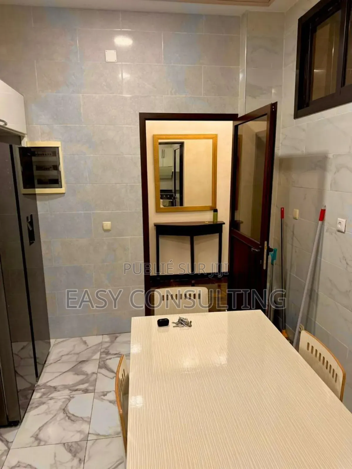 2chbre Appartement dans Gombe à Vendre