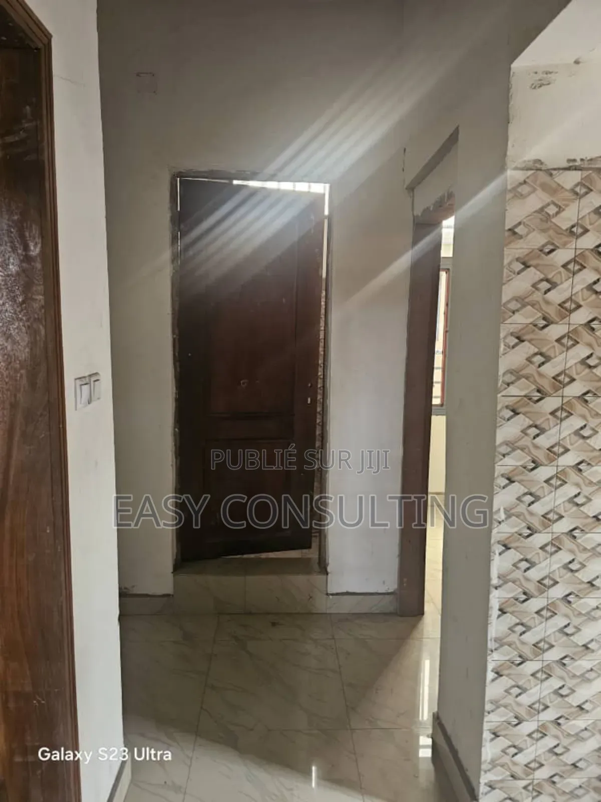 3chbre Maison dans Efobank, Nsele à Vendre