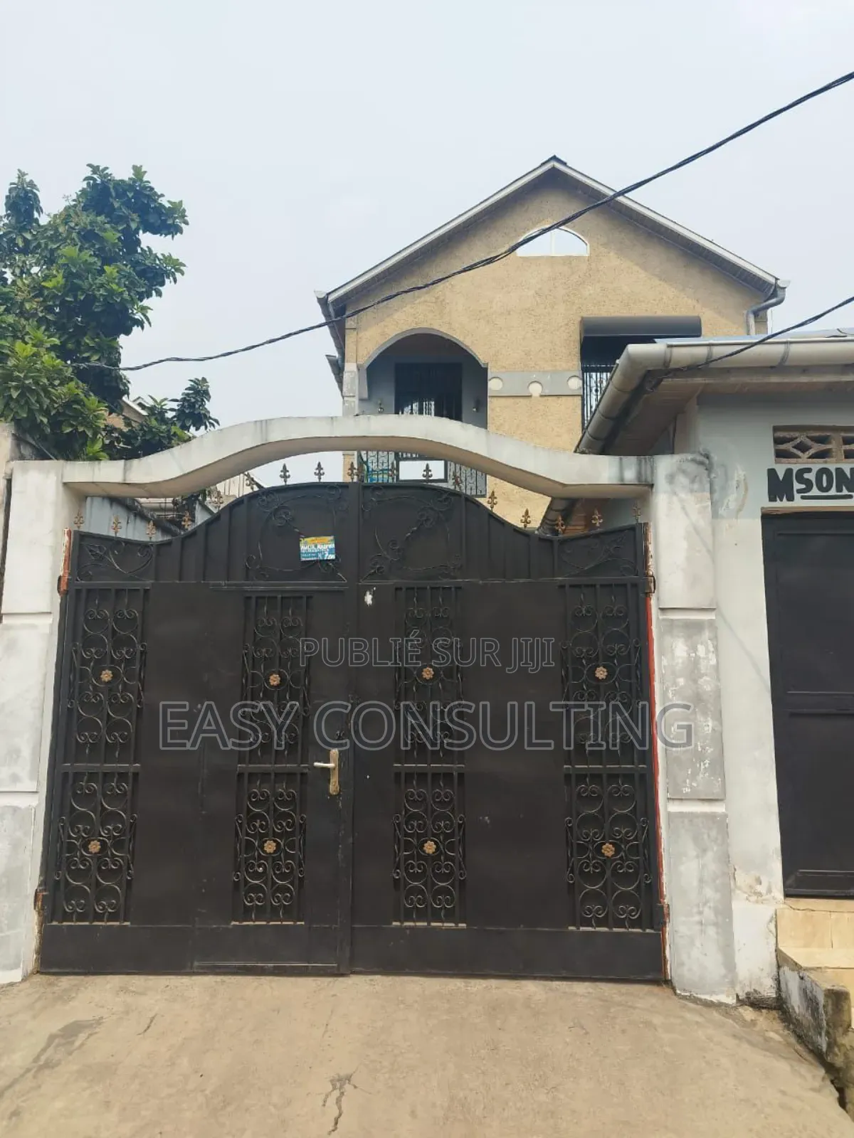 4chbre Villa dans Mont-Ngafula à Vendre