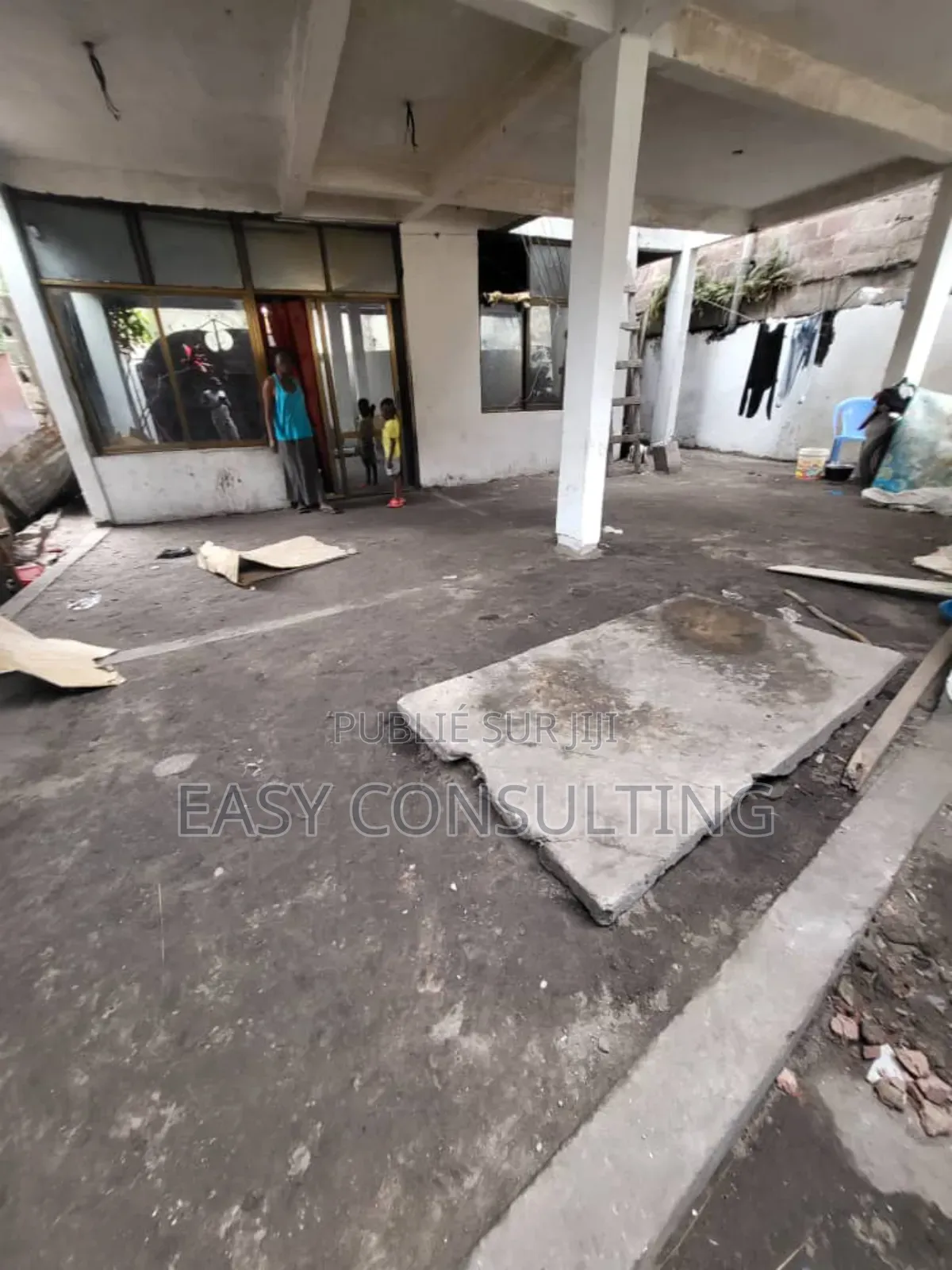 2chbre Maison dans 1 Ère Rue Funa, Limete à Vendre