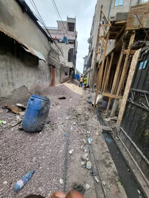 2chbre Maison dans 1 Ère Rue Funa, Limete à Vendre