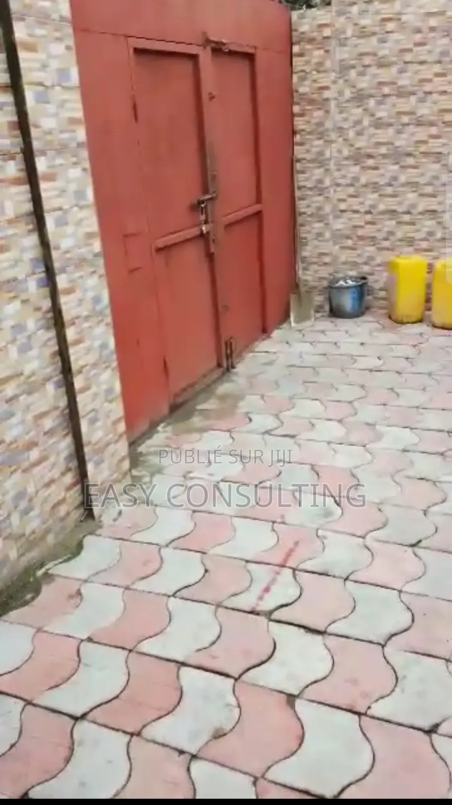 2chbre Villa dans Q13, Ndjili à Vendre