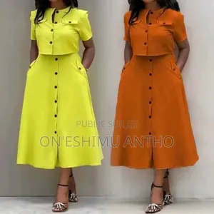 Ensemble Jupe , Mise Mâche Courte, Couleur Chocolat Et La Taille M,X,