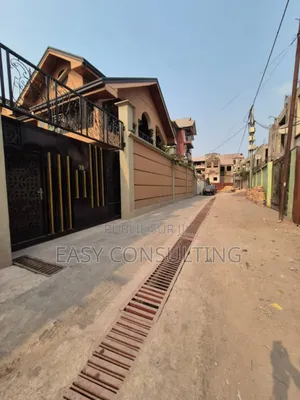 3chbre Villa dans Brikin, Ngaliema à Vendre