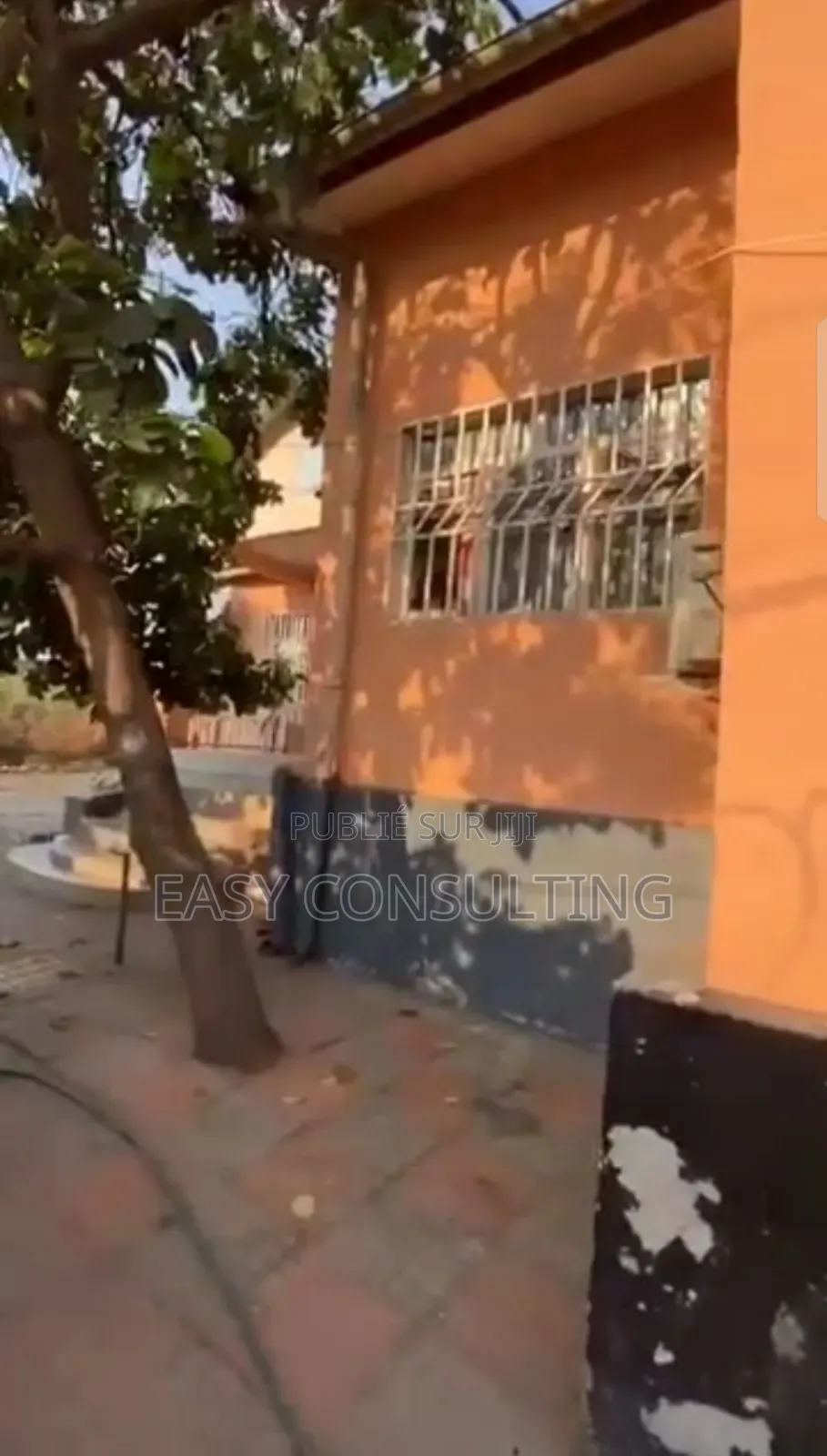 3chbre Villa dans Mboka Sika, Ngaliema à Vendre