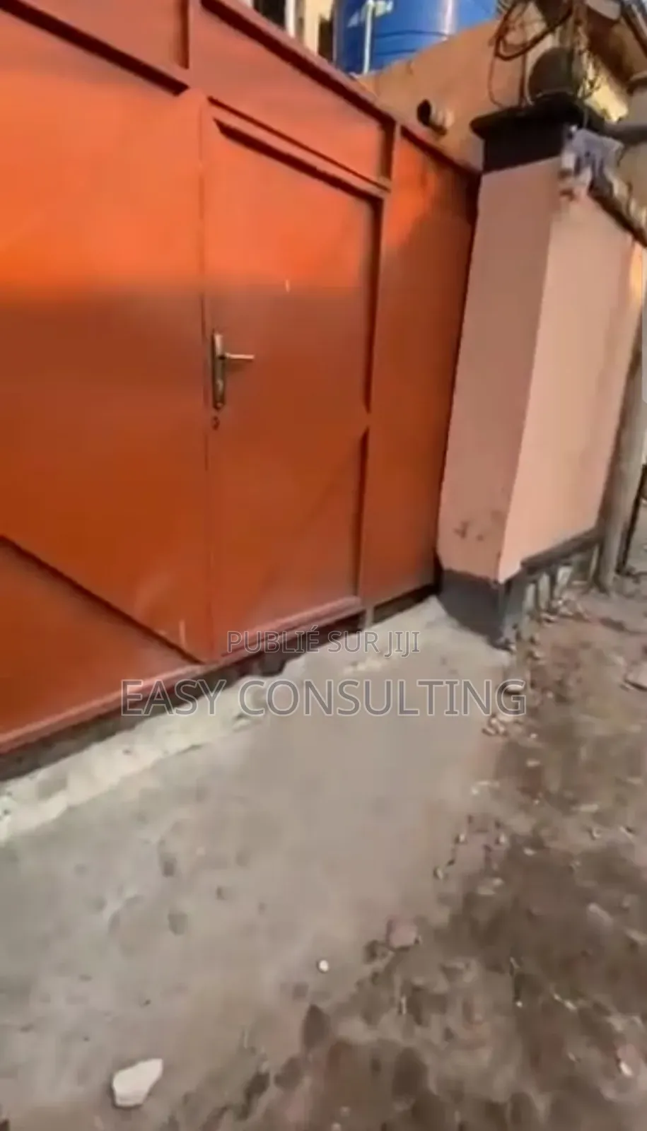 3chbre Villa dans Mboka Sika, Ngaliema à Vendre