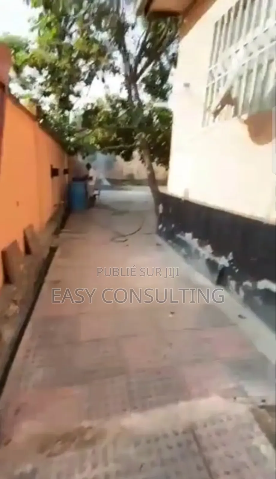 3chbre Villa dans Mboka Sika, Ngaliema à Vendre