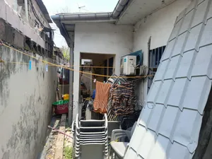 2chbre Maison dans Funa Forgeron, Limete à Vendre