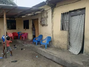 3chbre Villa dans Terre Jaune, Nsele à Vendre