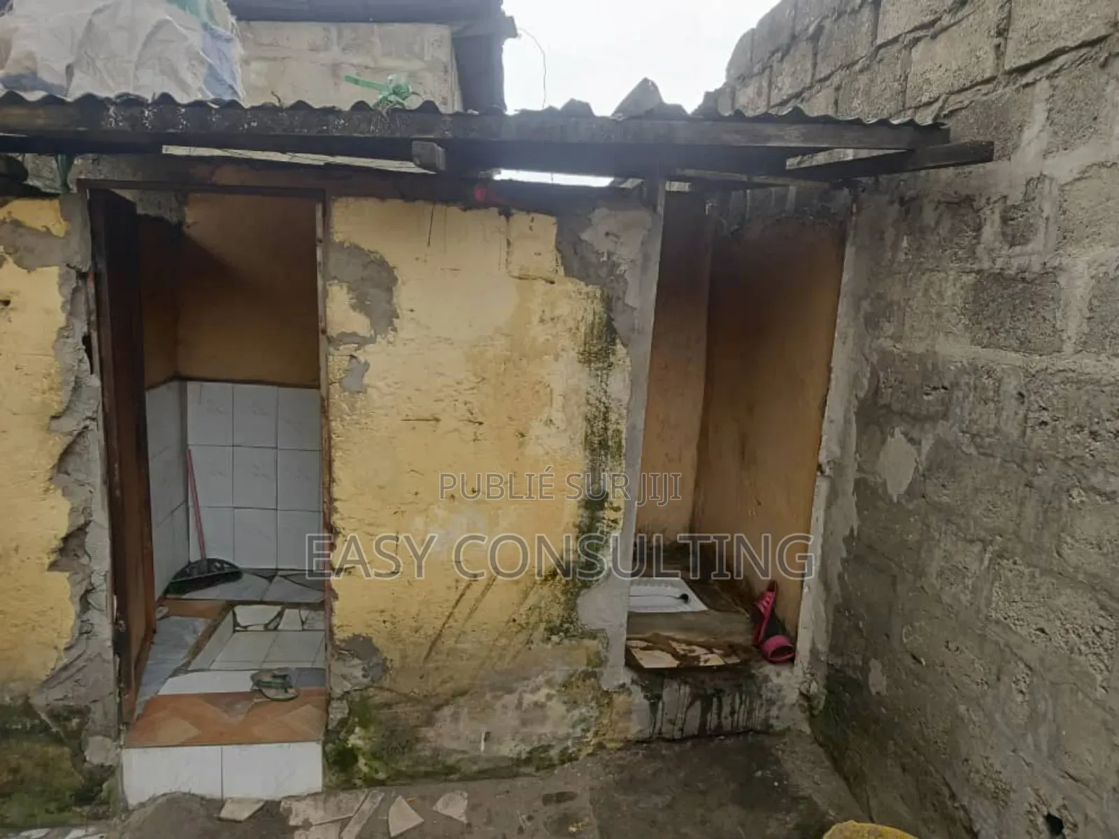 3chbre Villa dans Terre Jaune, Nsele à Vendre