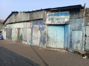 Terrain À Vendre Non Loin Du Macadam – 3e Avenue, Q/Efobank, N’Sele