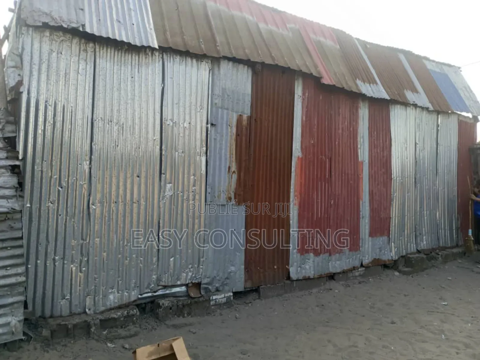 Terrain À Vendre Non Loin Du Macadam – 3e Avenue, Q/Efobank, N’Sele