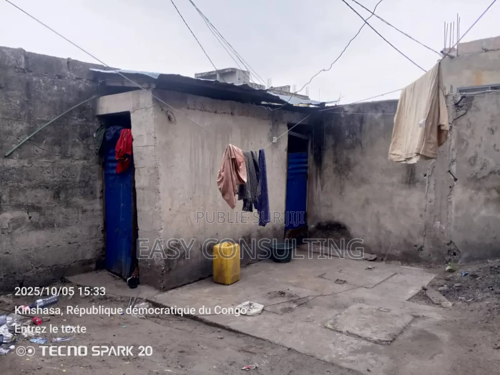 3chbre Villa dans Terre Jaune, Nsele à Vendre