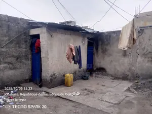 3chbre Villa dans Terre Jaune, Nsele à Vendre