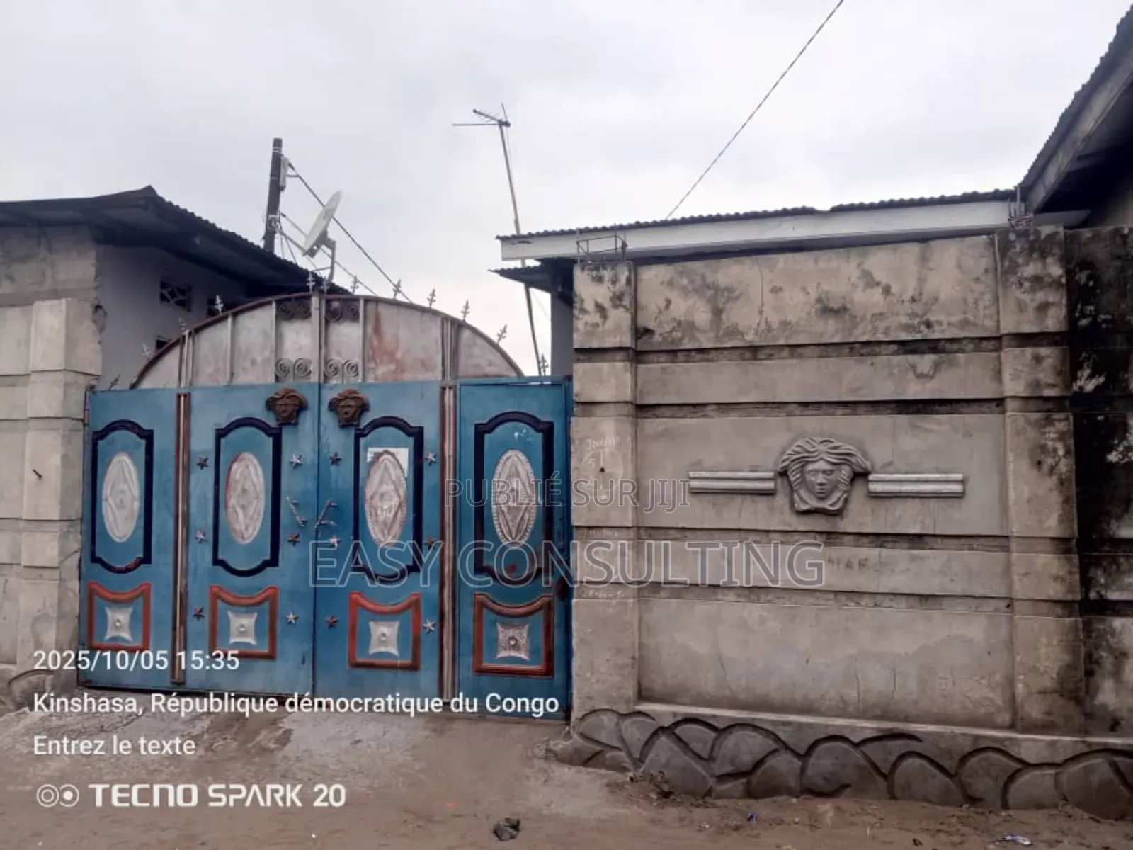 3chbre Villa dans Terre Jaune, Nsele à Vendre