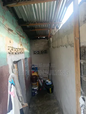 1chbre Villa dans Quartier 5, Ndjili à Vendre