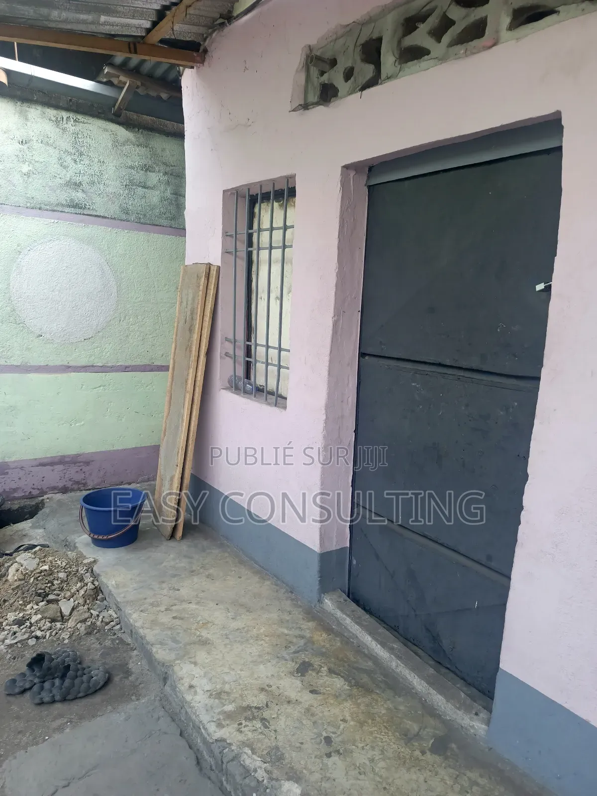 1chbre Villa dans Quartier 5, Ndjili à Vendre