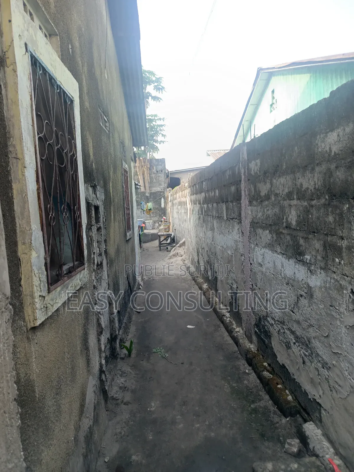 1chbre Villa dans Quartier 5, Ndjili à Vendre