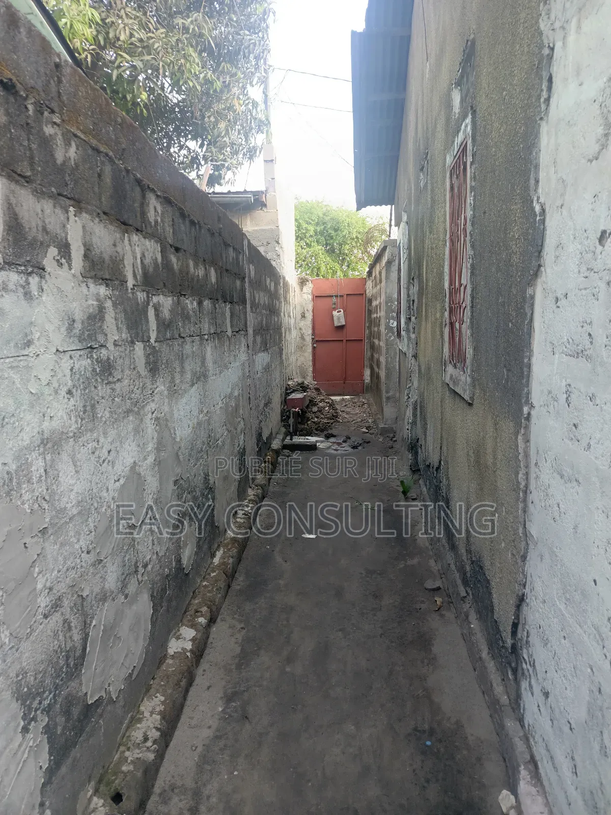 1chbre Villa dans Quartier 5, Ndjili à Vendre