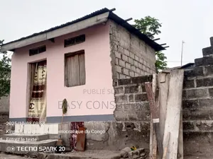 1chbre Villa dans Kinkole, Nsele à Vendre