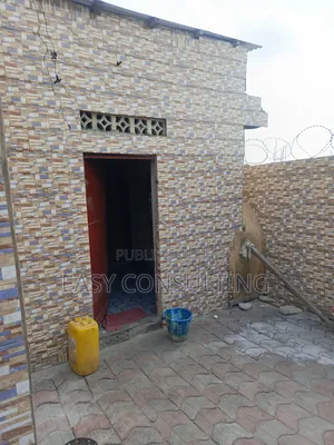 2chbre Villa dans Q13, Ndjili à Vendre
