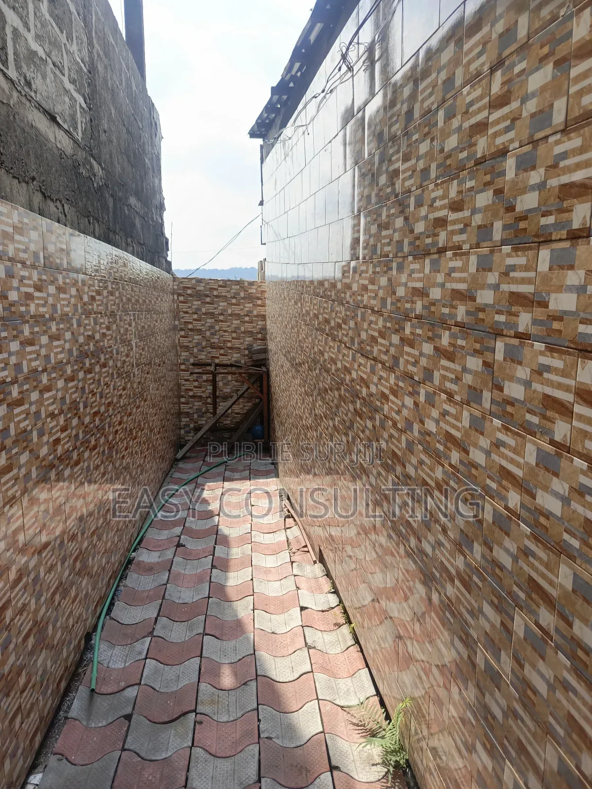 2chbre Villa dans Q13, Ndjili à Vendre