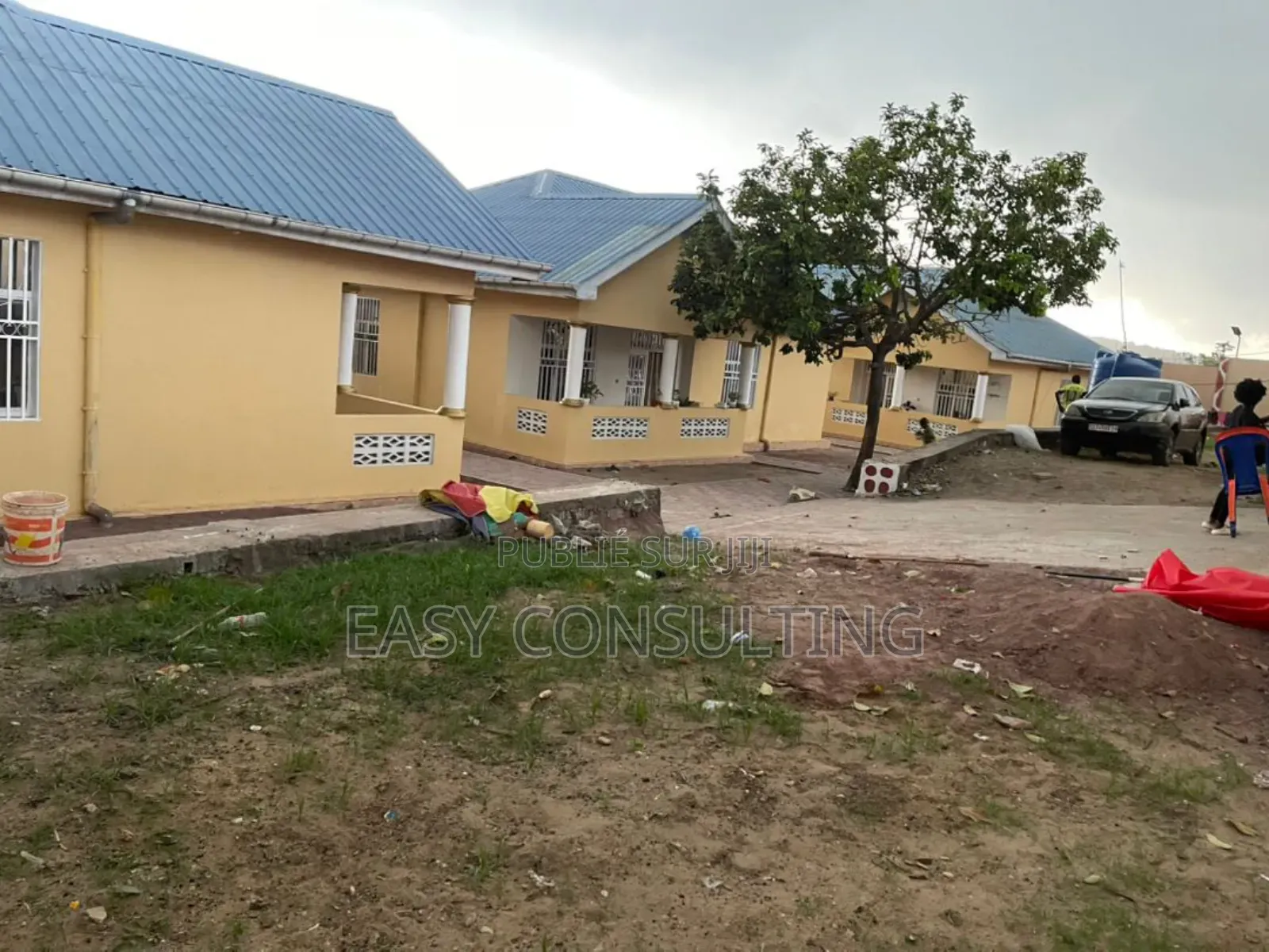 3chbre Villa dans Champ De Tir, Ngaliema à Vendre