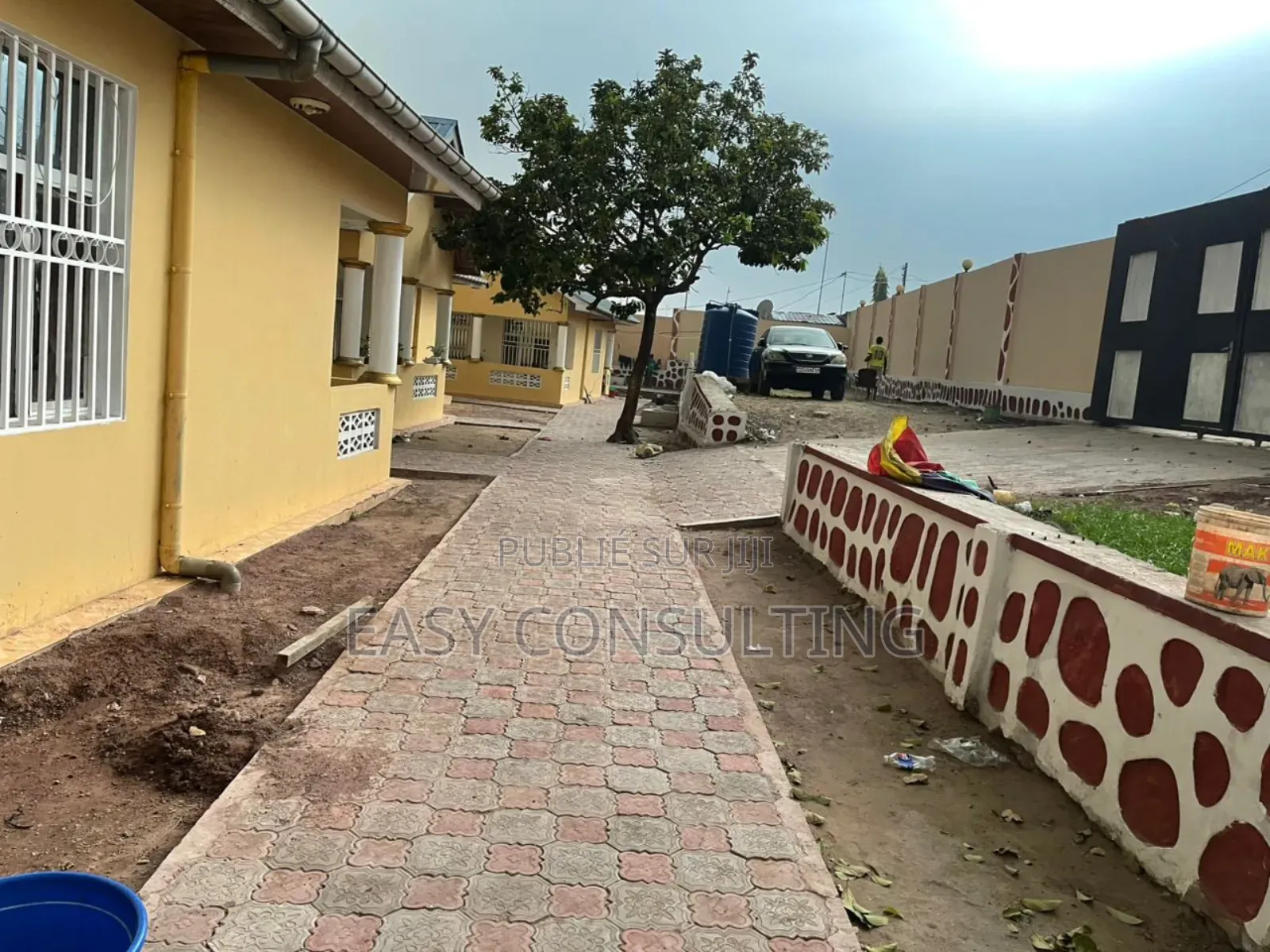 3chbre Villa dans Champ De Tir, Ngaliema à Vendre