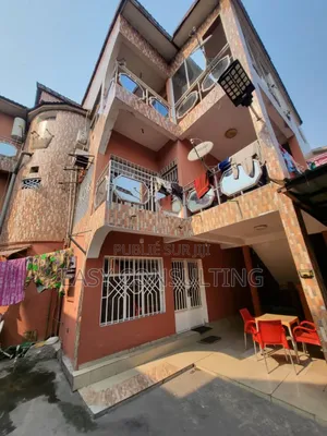 3chbre Villa dans Funa Forgeron, Limete à Vendre