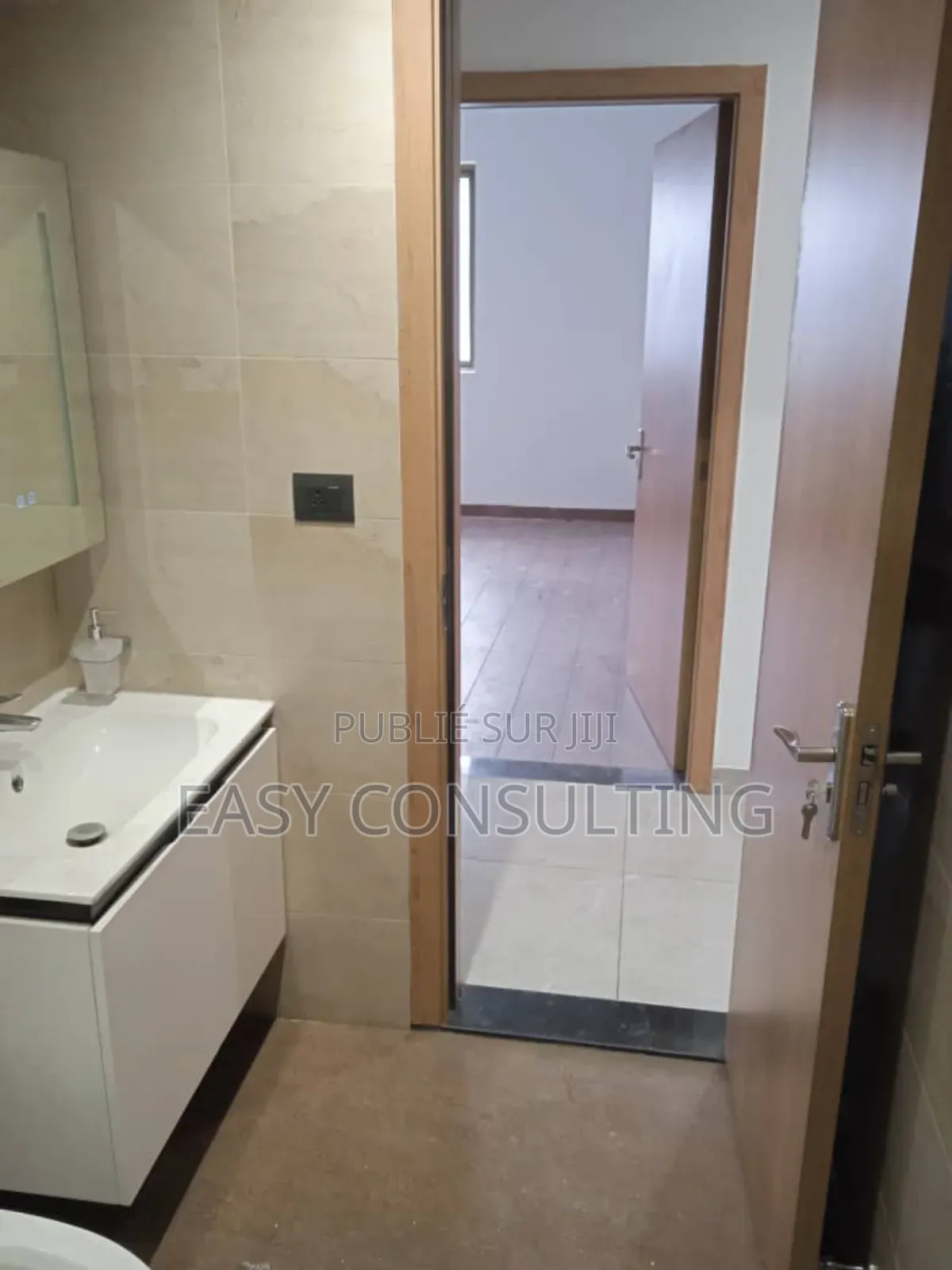 2chbre Appartement dans Bralima Flambeau, Barumbu à Vendre