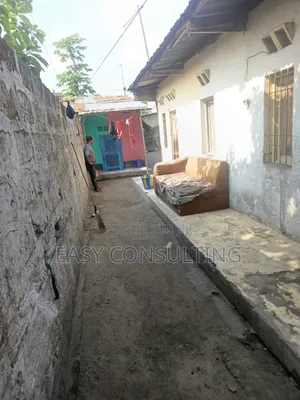 1chbre Villa dans Quartier 13, Ndjili à Vendre