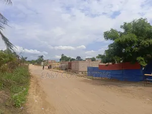 Vente Des Terrains Vide N’Djili Brasserie – N’Sele