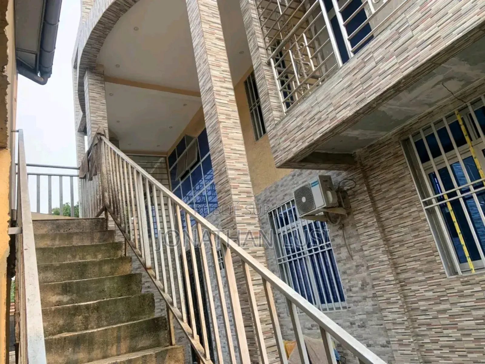 3chbre Appartement dans Ami Du Kivu, Ngaliema à Vendre