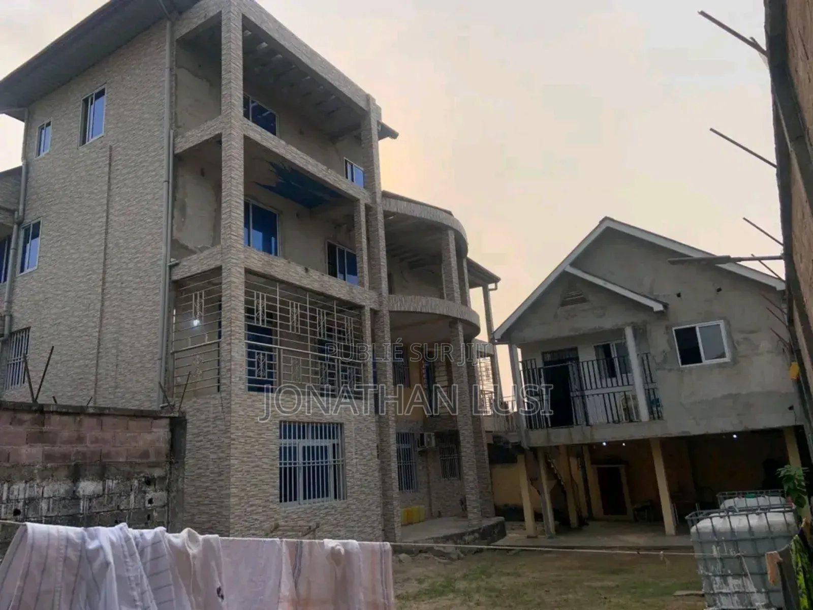 3chbre Appartement dans Ami Du Kivu, Ngaliema à Vendre