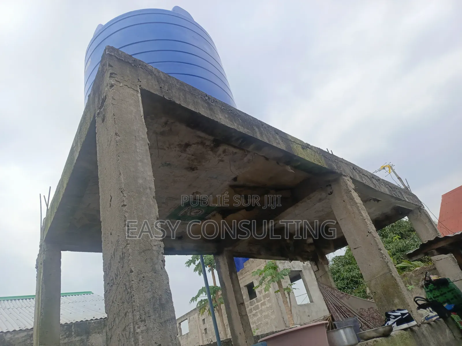 Vente D’Un Terrain Avec Forage D’Eau – Terre Jaune, N’Sele