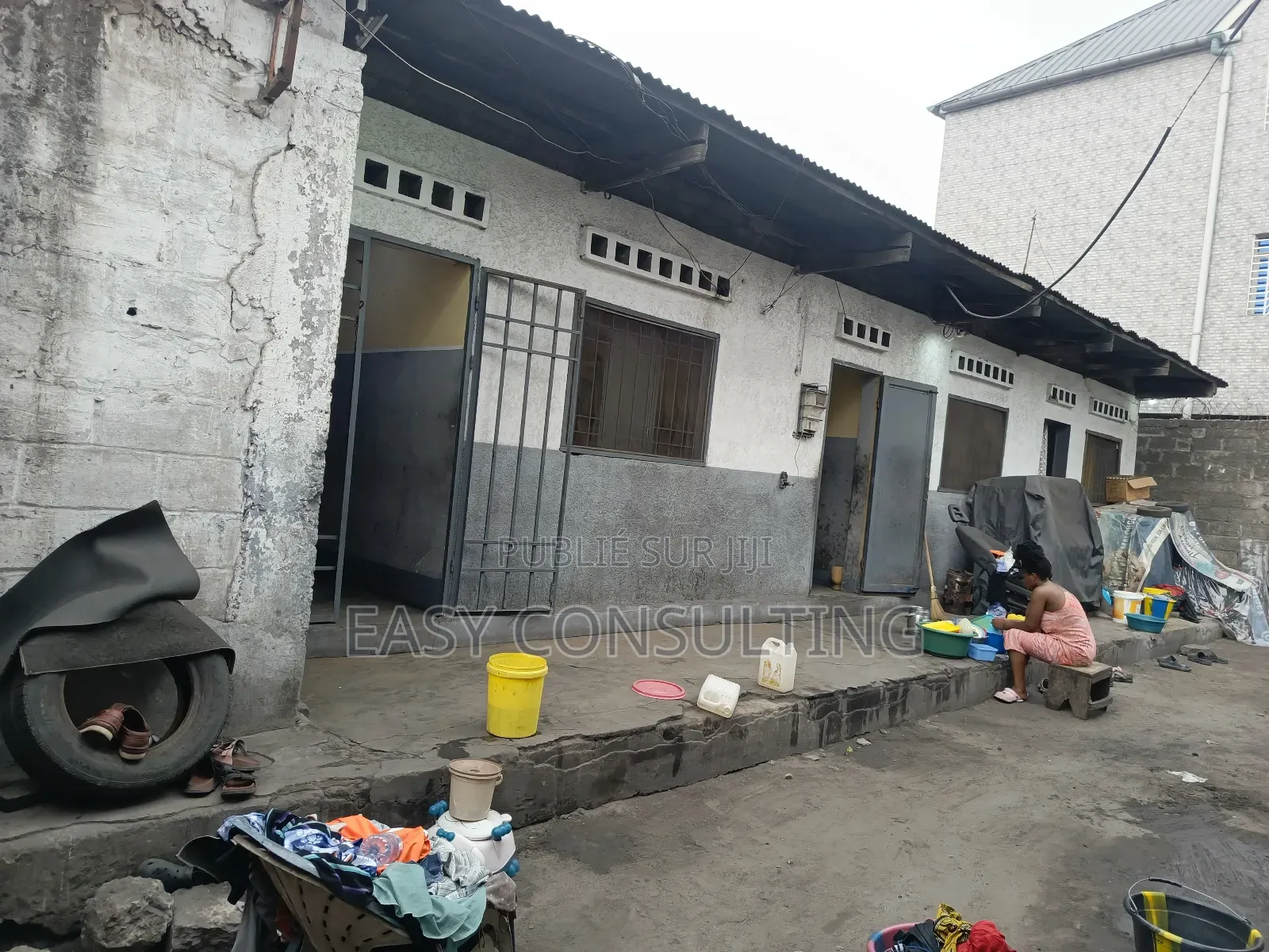 2chbre Villa dans Blvd Kimbuta, Ndjili à Vendre