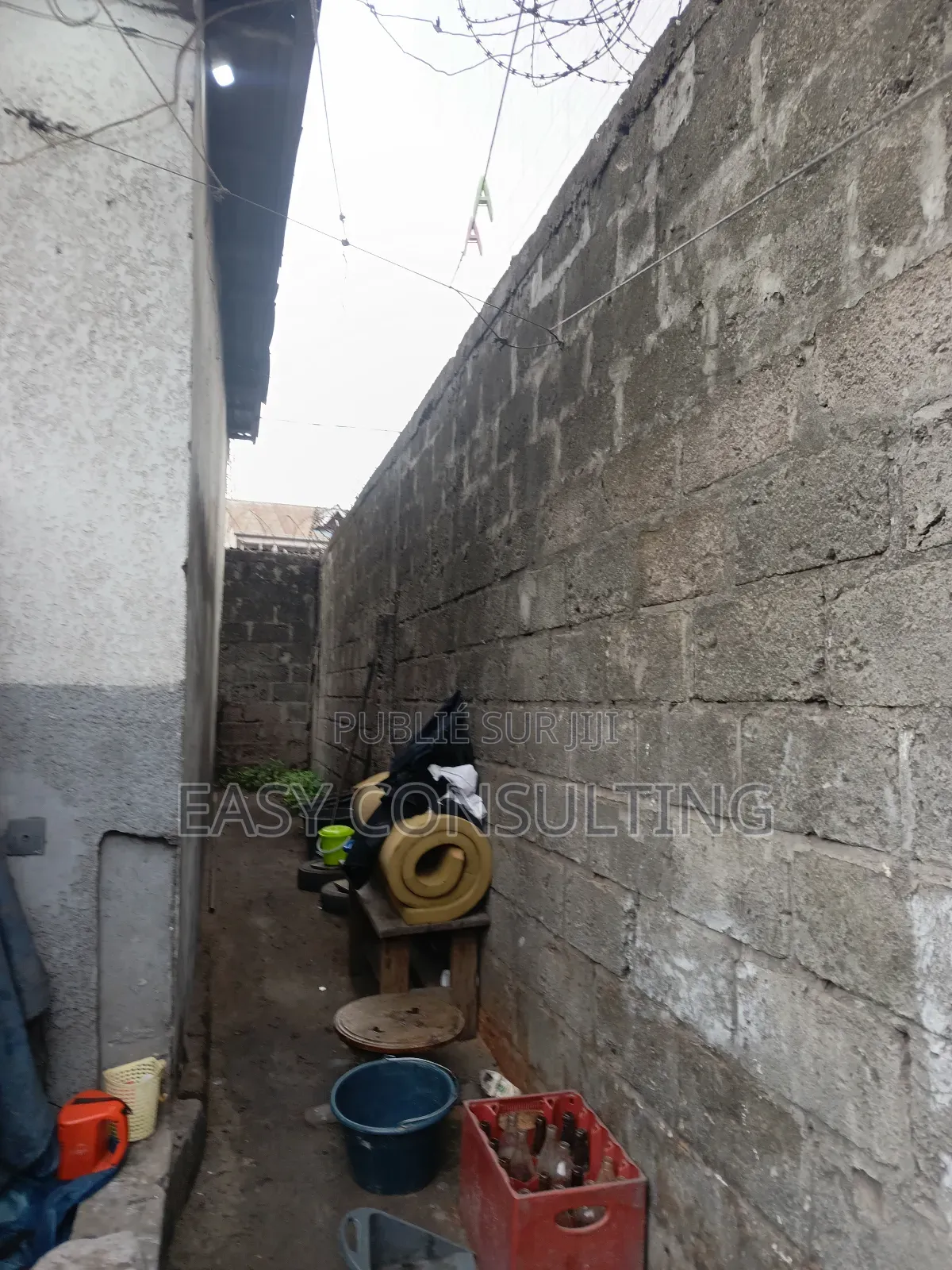 2chbre Villa dans Blvd Kimbuta, Ndjili à Vendre