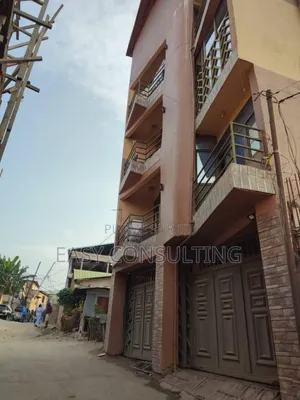 2chbre Villa dans Joli Parc, Ngaliema à Vendre