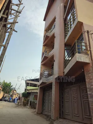 2chbre Villa dans Joli Parc, Ngaliema à Vendre