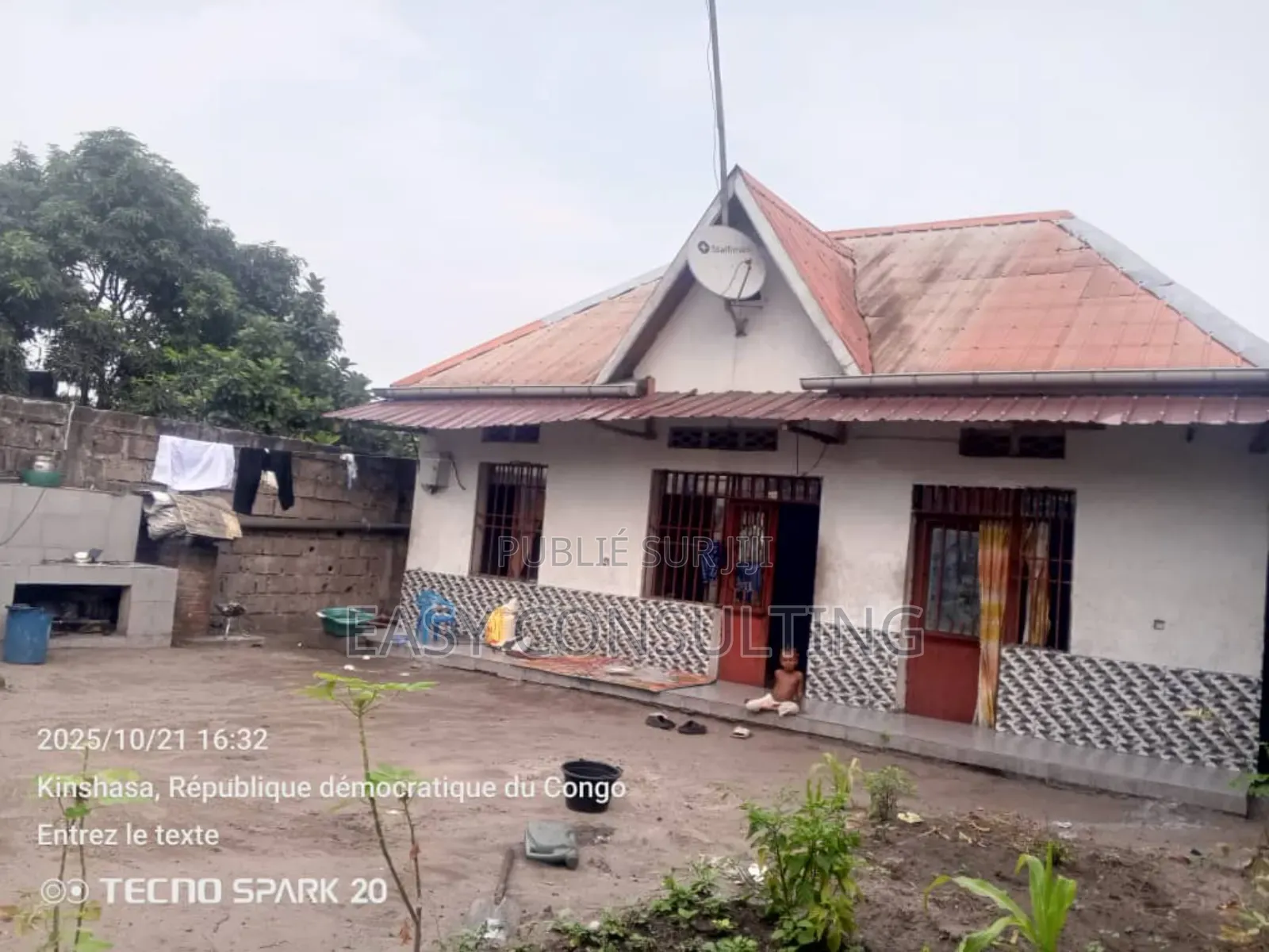 2chbre Villa dans Esplanade, Nsele à Vendre