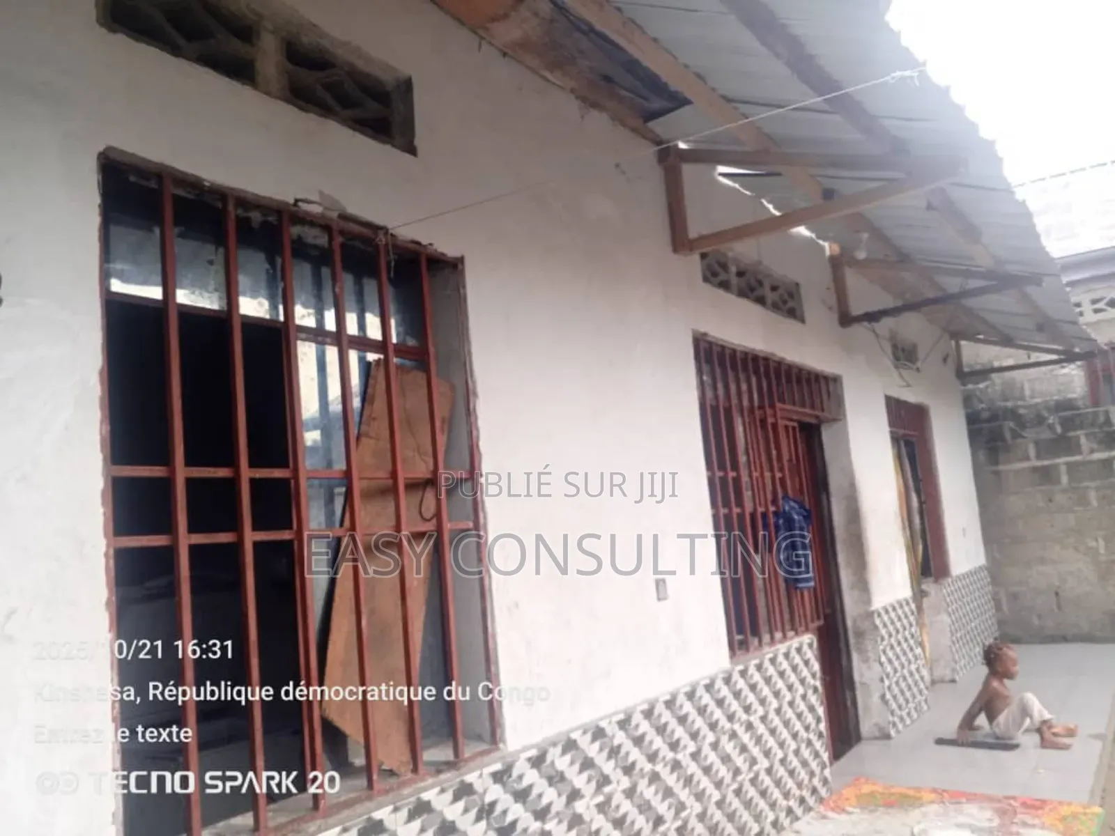 2chbre Villa dans Esplanade, Nsele à Vendre