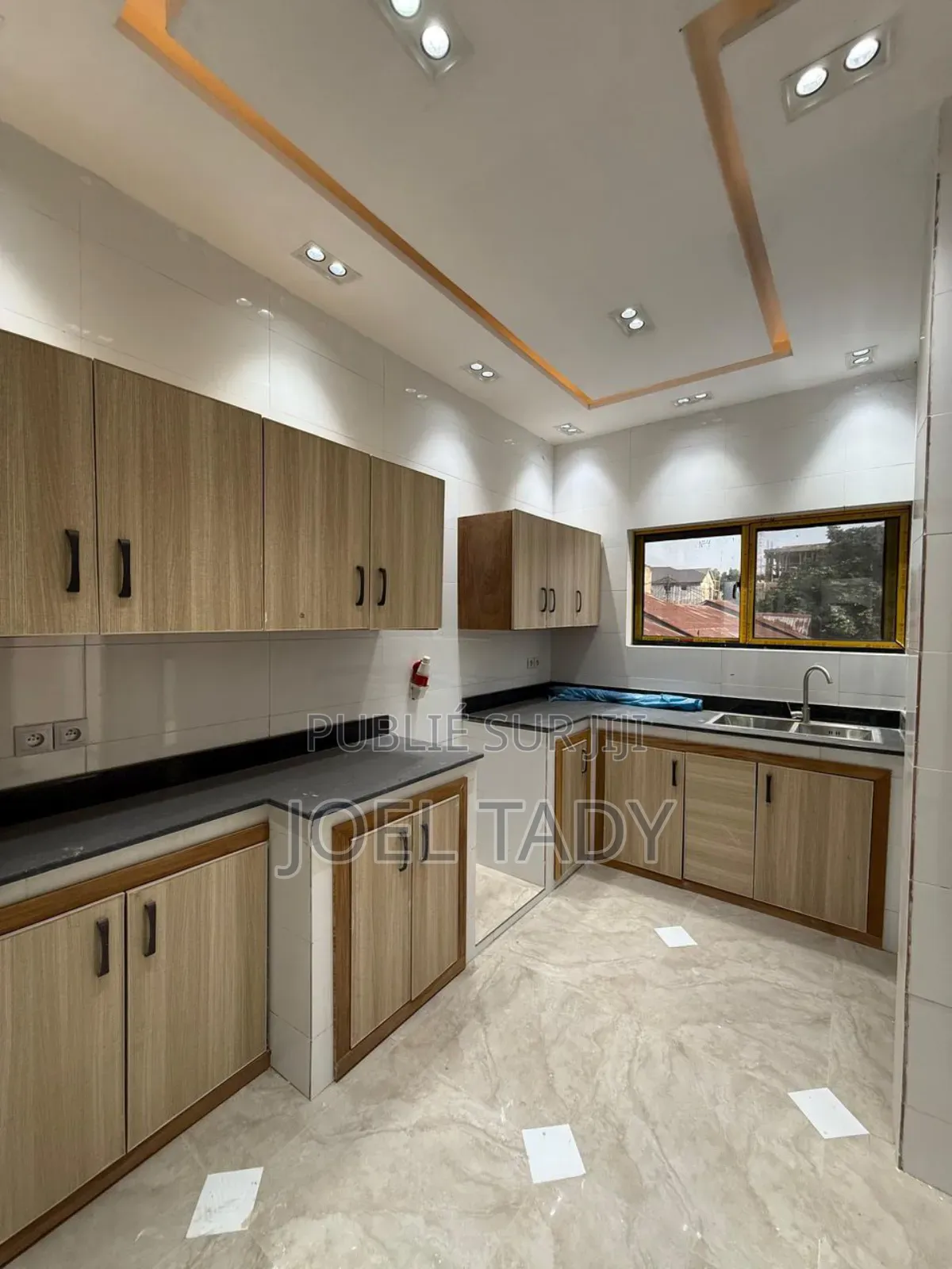 5chbre Villa dans Empire Supreme, Ngaliema à Louer