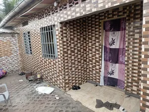 2chbre Villa dans Kinkole Juvel, Nsele à Vendre