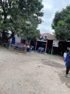 Parcelle Stratégique À Vendre Sur Macadam – Kalamu, Quartier 20 Mai