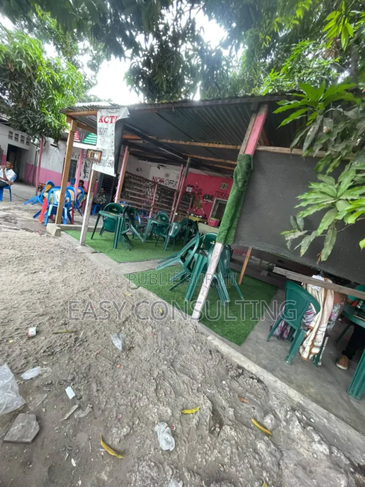 Parcelle Stratégique À Vendre Sur Macadam – Kalamu, Quartier 20 Mai