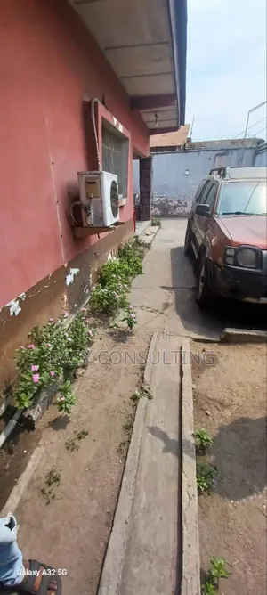 3chbre Villa dans Limete à Vendre