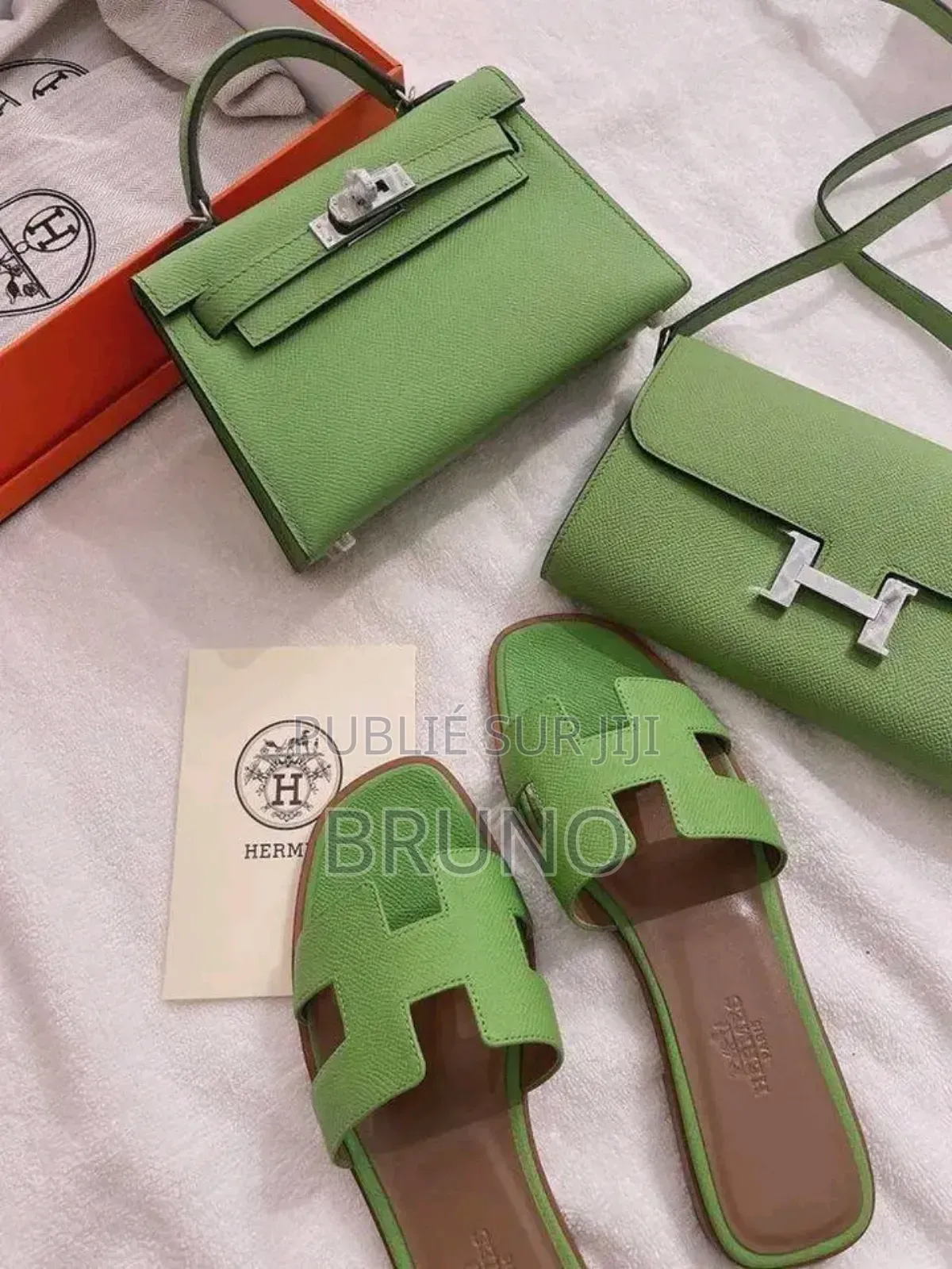 Les Sacs Avec Chaussures