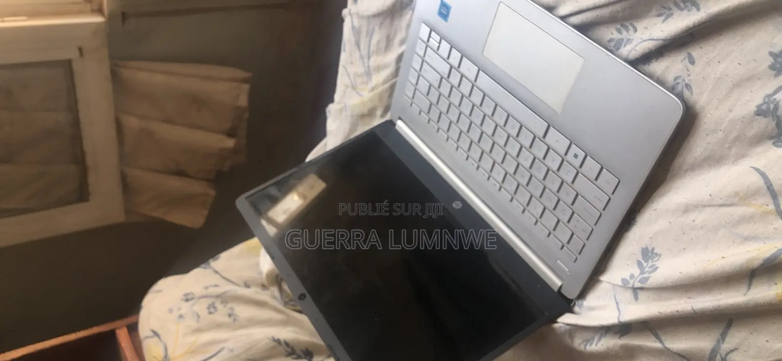 Ordinateur Portable HP 15-F272wm 16GB Intel Core I5 eMMC 256GB